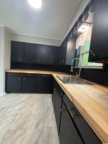 104 Oakcrest Street, Hot Springs, AR 71901