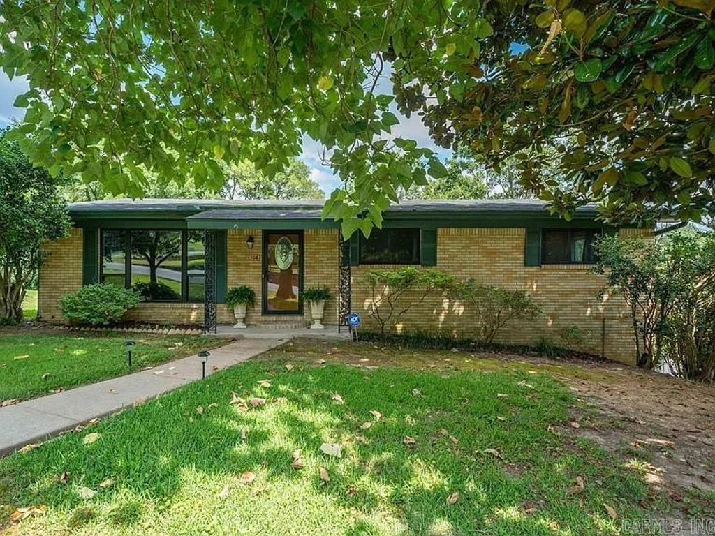 104 Oakcrest Street, Hot Springs, AR 71901
