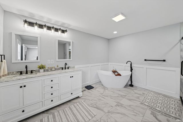 51275 Crooked Oak Drive, Granger, IN 46530