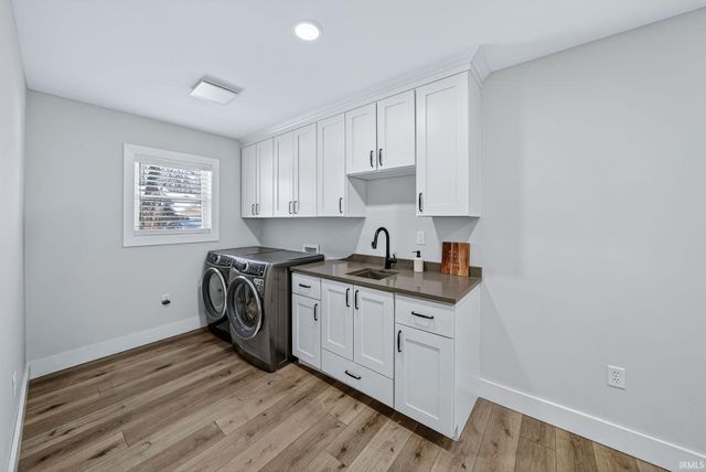 51275 Crooked Oak Drive, Granger, IN 46530