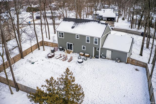 51275 Crooked Oak Drive, Granger, IN 46530