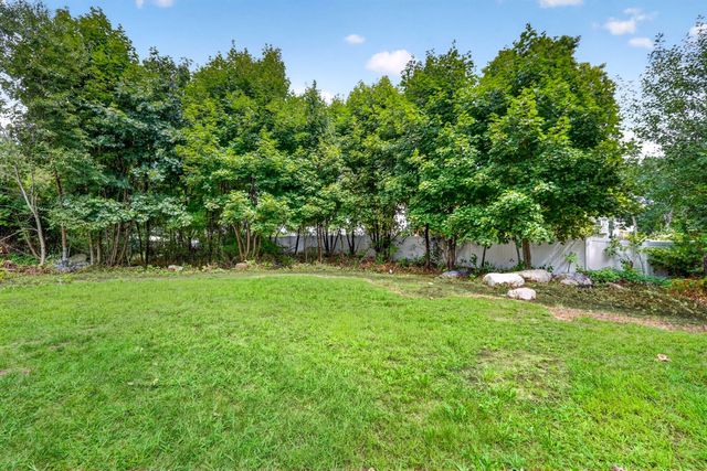 24 Lisa Rd 24, Randolph, MA 02368