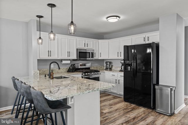 101 RIVERSIDE DR, Red Hill, PA 18076