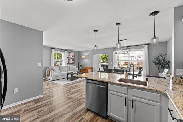 101 RIVERSIDE DR, Red Hill, PA 18076