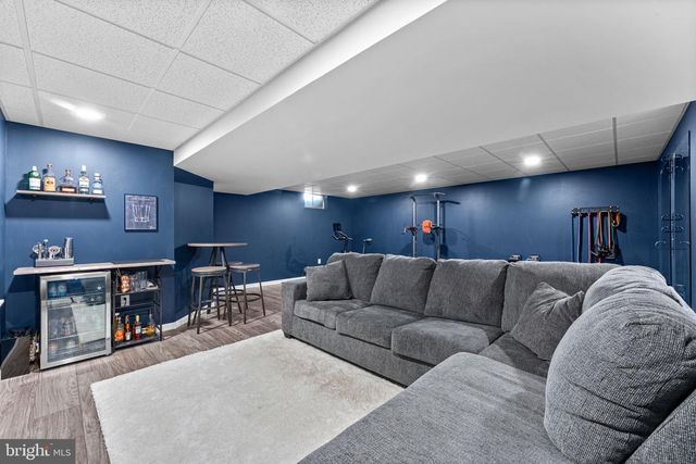 101 RIVERSIDE DR, Red Hill, PA 18076