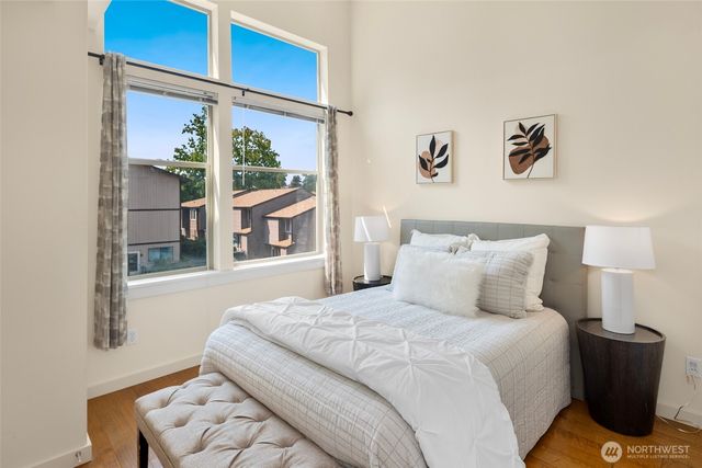 1232 N Northgate Way, Seattle, WA 98133