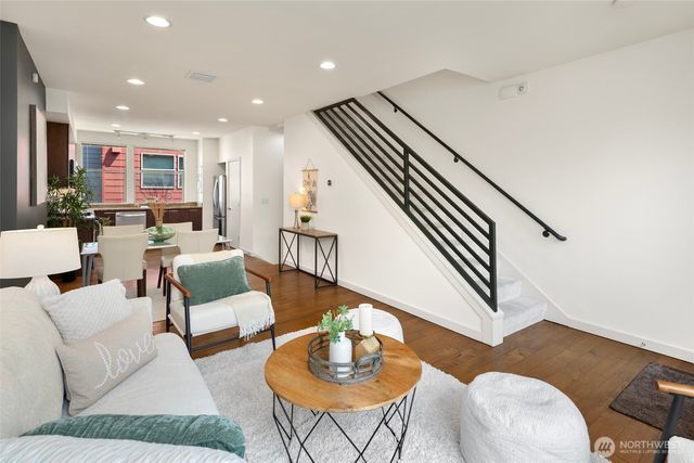 1232 N Northgate Way, Seattle, WA 98133