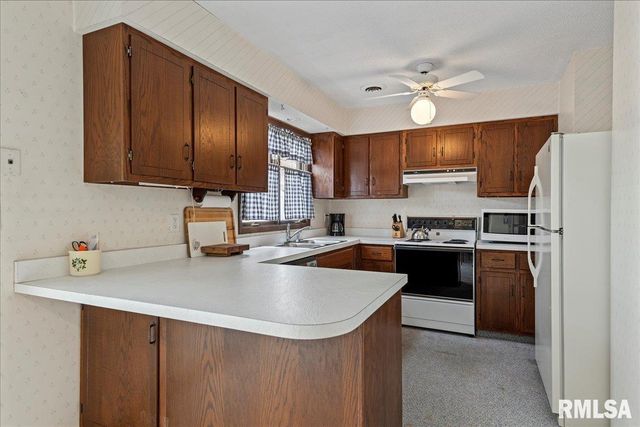 108 BROOKSIDE Place, Springfield, IL 62704