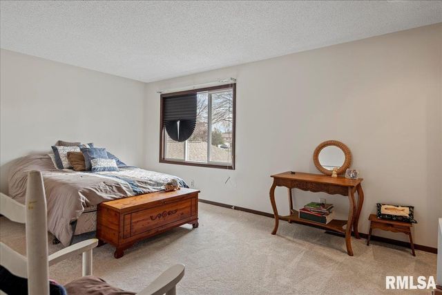 108 BROOKSIDE Place, Springfield, IL 62704