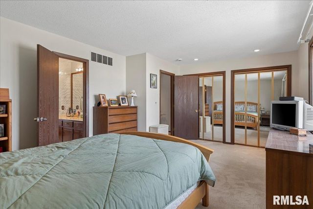 108 BROOKSIDE Place, Springfield, IL 62704