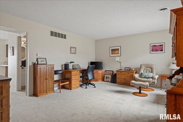 108 BROOKSIDE Place, Springfield, IL 62704