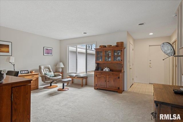 108 BROOKSIDE Place, Springfield, IL 62704