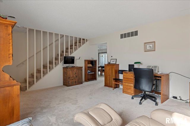 108 BROOKSIDE Place, Springfield, IL 62704