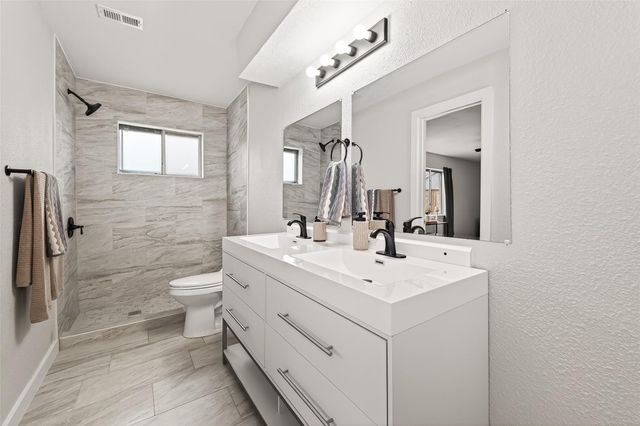 9110 Vickijohn Drive, Houston, TX 77031