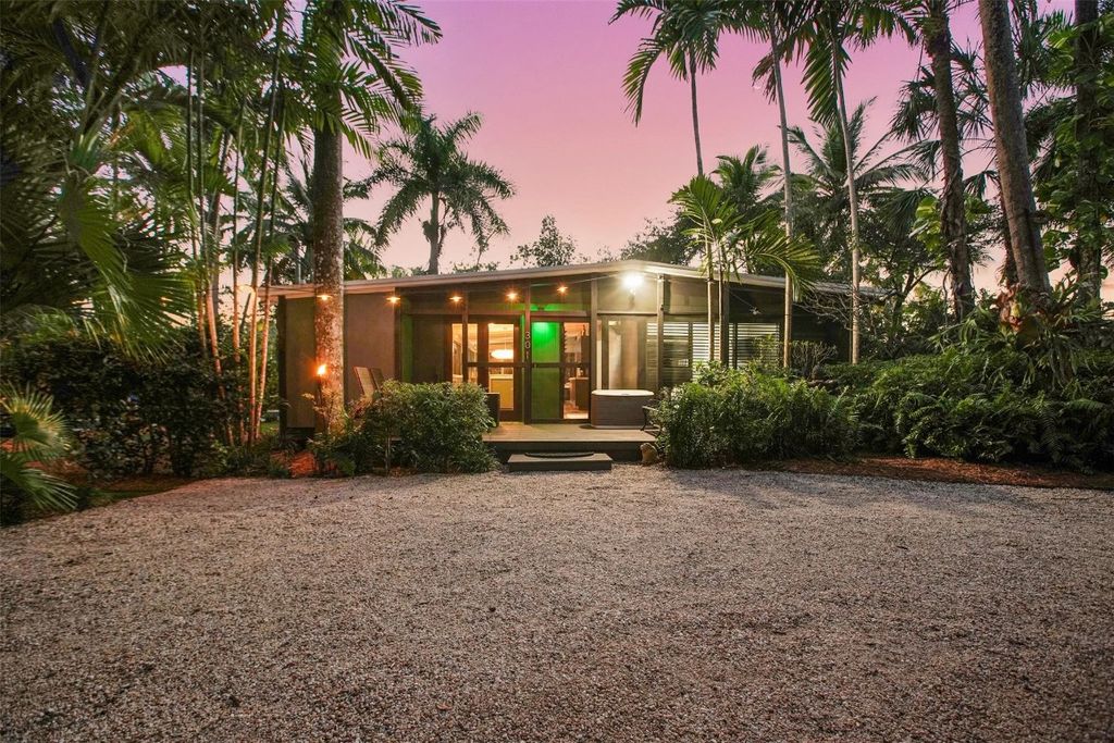 301 SW 14 Way, Fort Lauderdale, FL 33312