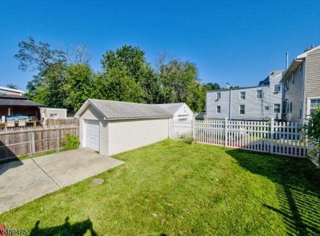 180 Monroe St, Rahway City, NJ 07065