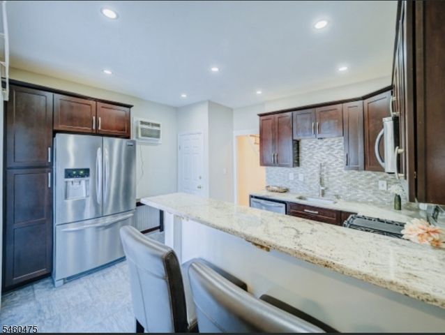 180 Monroe St, Rahway City, NJ 07065