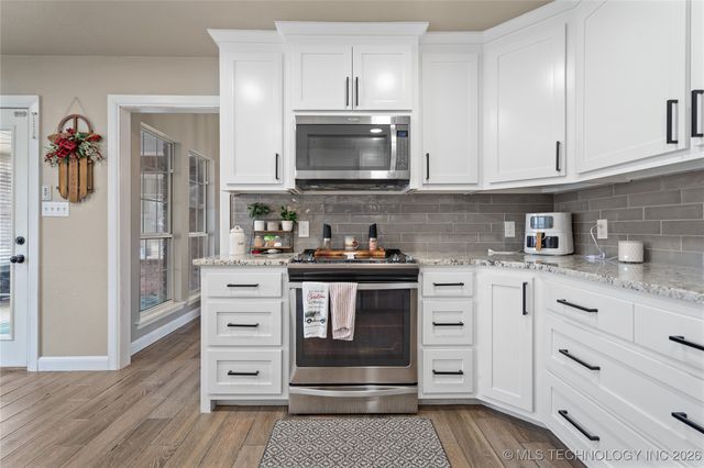 84 Glenway, Lone Grove, OK 73401