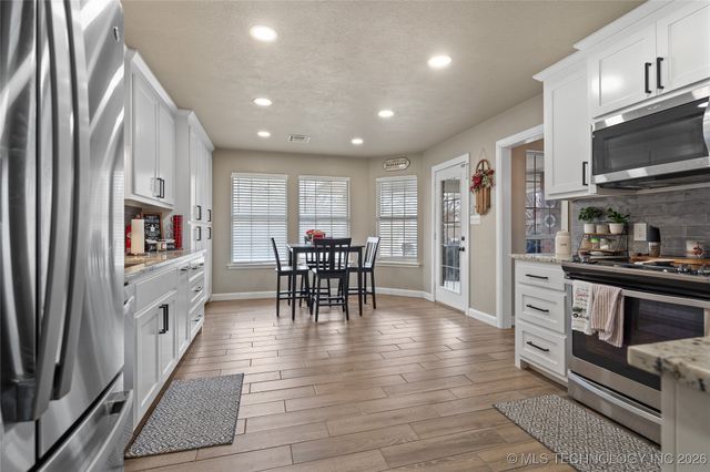 84 Glenway, Lone Grove, OK 73401