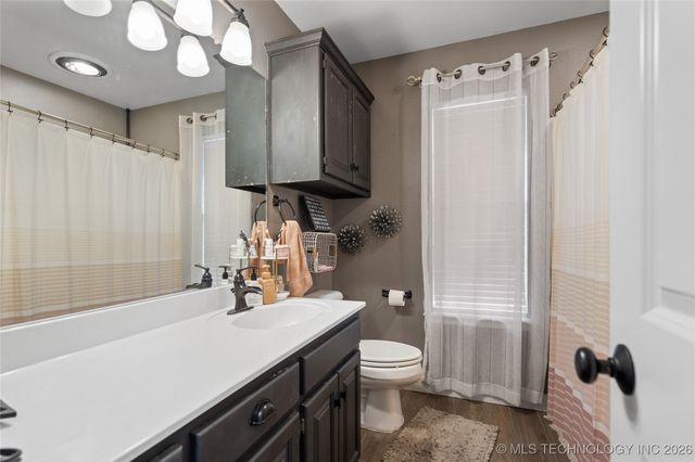 84 Glenway, Lone Grove, OK 73401