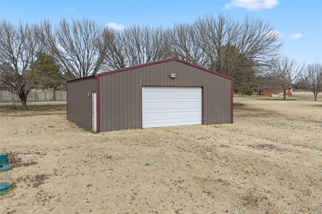 84 Glenway, Lone Grove, OK 73401