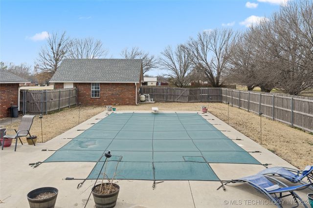 84 Glenway, Lone Grove, OK 73401