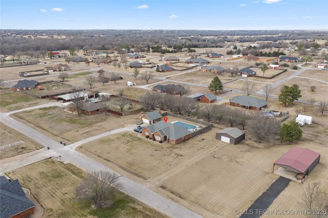 84 Glenway, Lone Grove, OK 73401