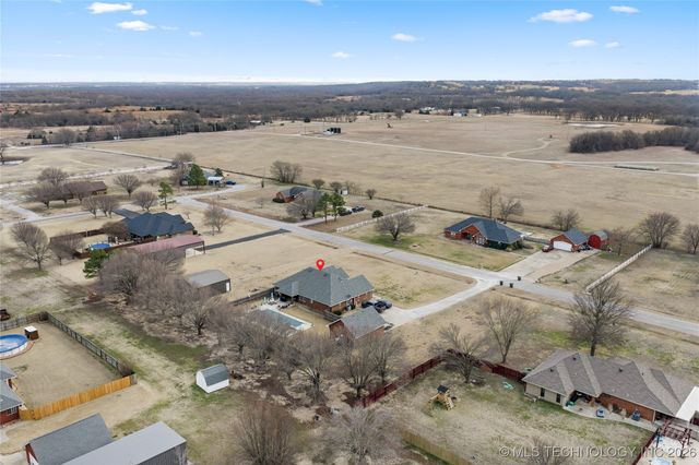 84 Glenway, Lone Grove, OK 73401