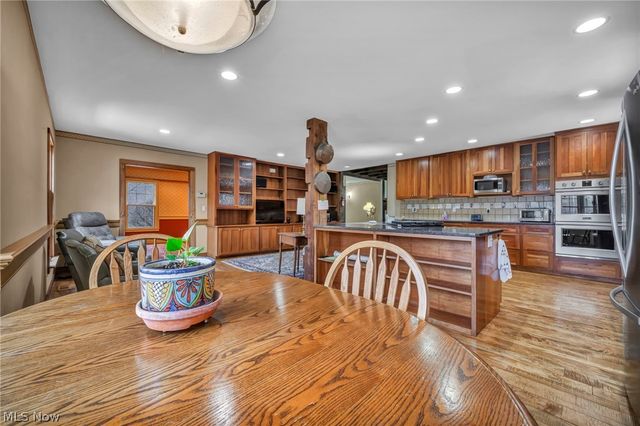 8051 Euclid Chardon Road, Kirtland, OH 44094