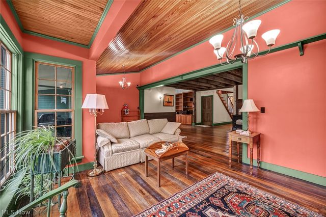 8051 Euclid Chardon Road, Kirtland, OH 44094