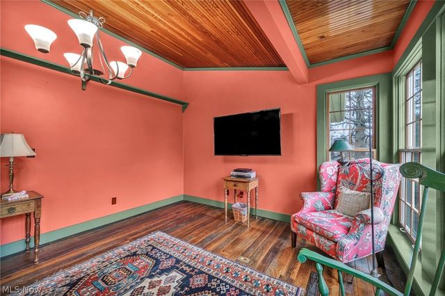 8051 Euclid Chardon Road, Kirtland, OH 44094