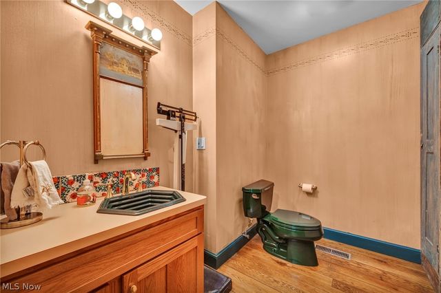 8051 Euclid Chardon Road, Kirtland, OH 44094