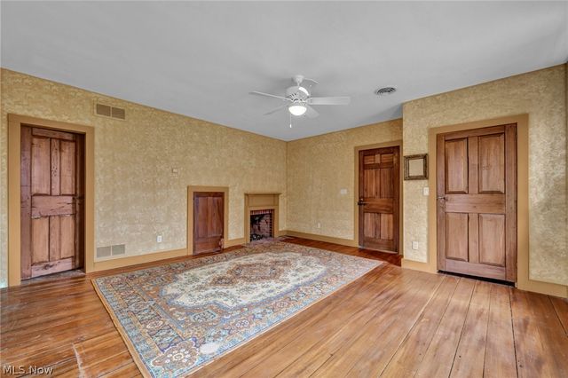 8051 Euclid Chardon Road, Kirtland, OH 44094