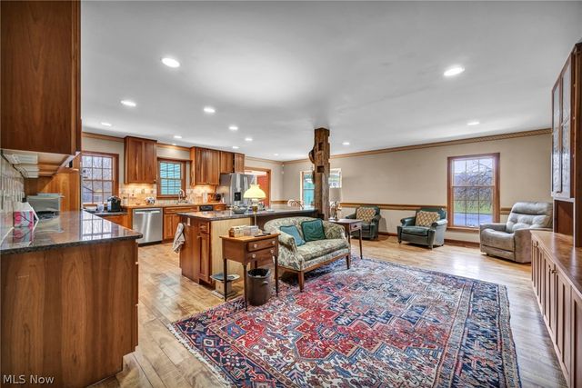 8051 Euclid Chardon Road, Kirtland, OH 44094