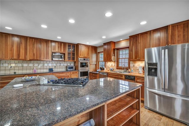 8051 Euclid Chardon Road, Kirtland, OH 44094