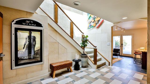 203 Frankfort Avenue, Huntington Beach, CA 92648
