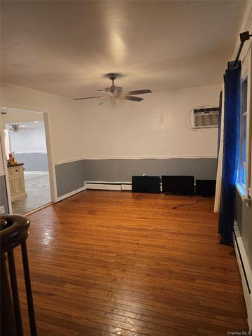 25 Newins Street, Center Moriches, NY 11934