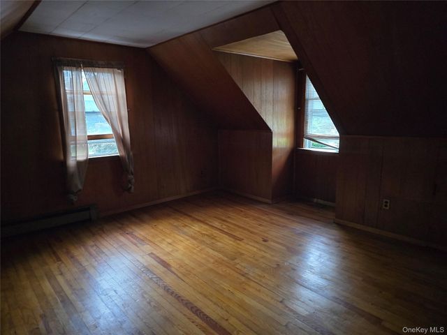 25 Newins Street, Center Moriches, NY 11934