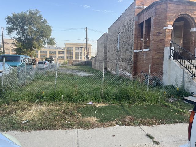 4004 W Grenshaw Street, Chicago, IL 60624
