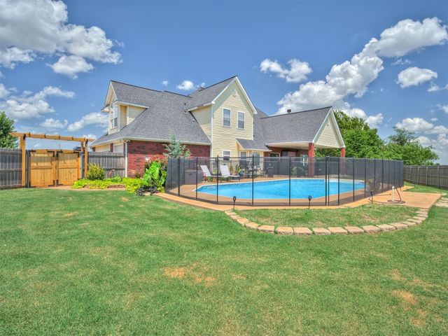 2005 Oak Circle, Piedmont, OK 73078
