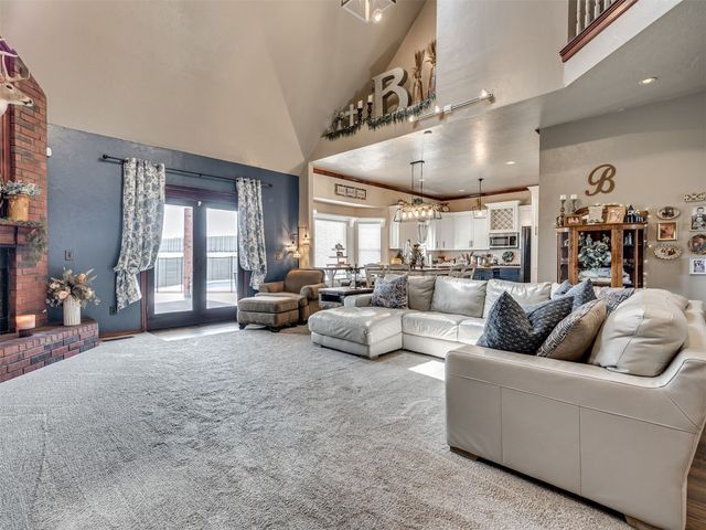 2005 Oak Circle, Piedmont, OK 73078