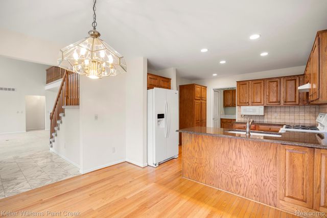 54710 Bellingham Drive, Shelby Charter Township, MI 48316