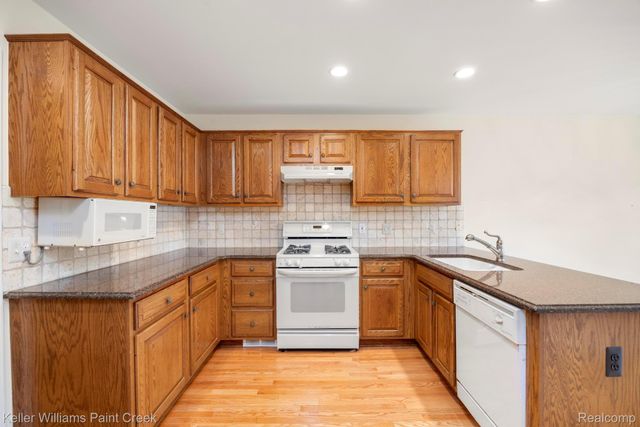 54710 Bellingham Drive, Shelby Charter Township, MI 48316