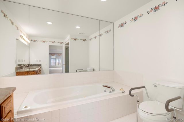 54710 Bellingham Drive, Shelby Charter Township, MI 48316