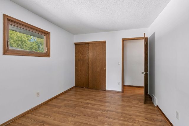 1528 Aquila Avenue N, Golden Valley, MN 55427