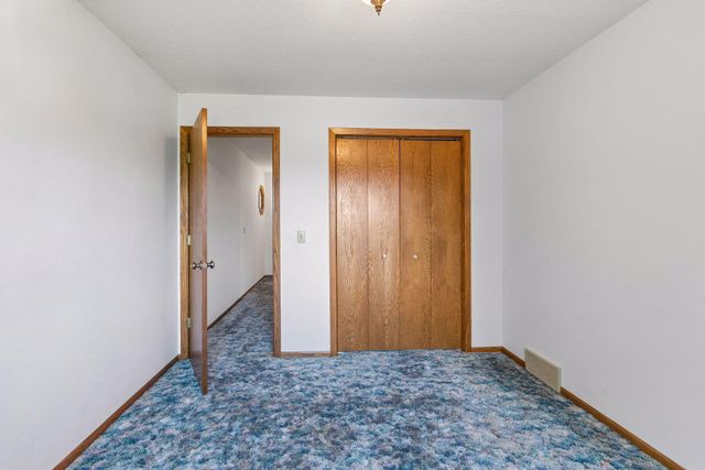 1528 Aquila Avenue N, Golden Valley, MN 55427