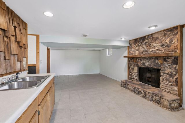 1528 Aquila Avenue N, Golden Valley, MN 55427