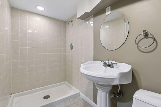 1528 Aquila Avenue N, Golden Valley, MN 55427