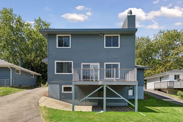 1528 Aquila Avenue N, Golden Valley, MN 55427