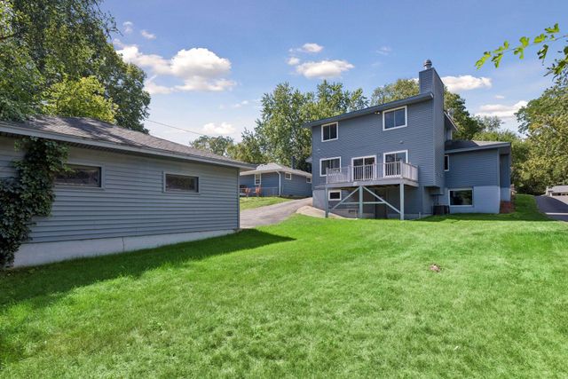 1528 Aquila Avenue N, Golden Valley, MN 55427